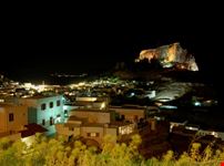 acropoli di lindos di notte