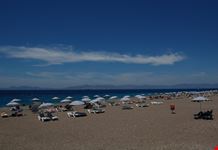 la spiaggia di rodi città