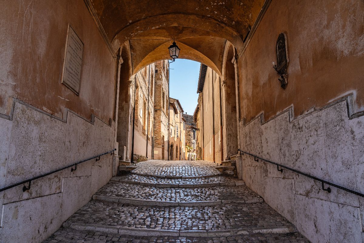 Borgo... e mezzo: nelle campagne del Lazio c'è il paese che ha ospitato le riprese del mitico film di Fellini