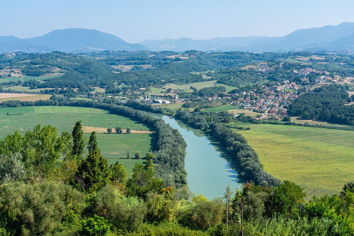 Borgo... e mezzo: nelle campagne del Lazio c'è il paese che ha ospitato le riprese del mitico film di Fellini