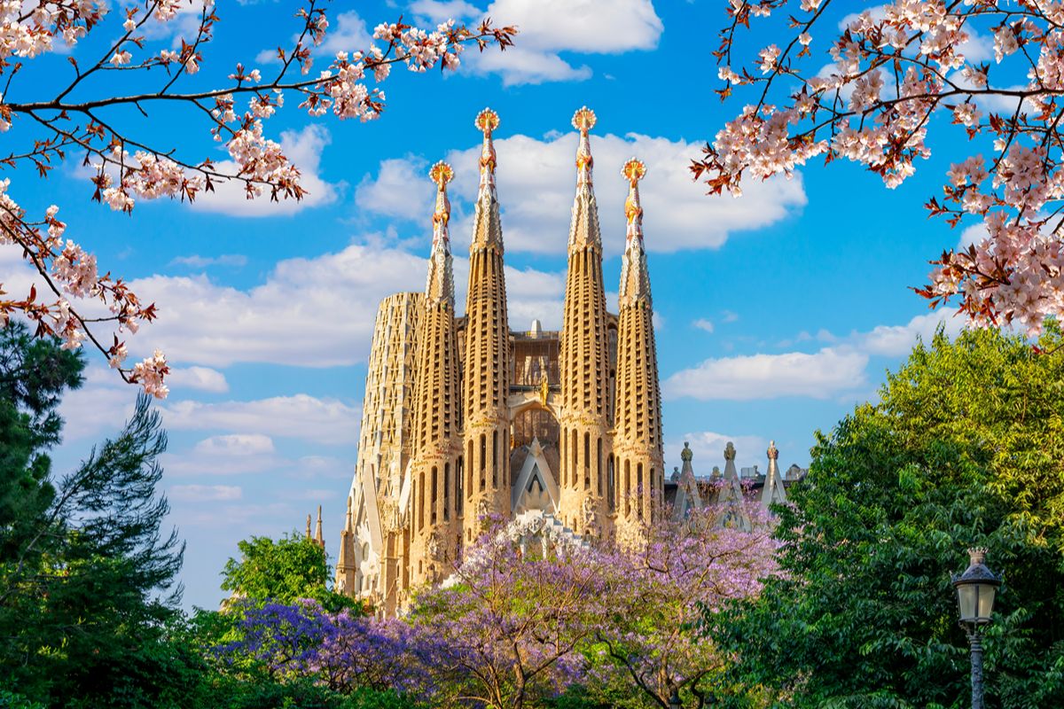 Papa Leone XIV ha inaugurato la Sagrada Familia, ma i lavori continueranno ancora per almeno altri 10 anni