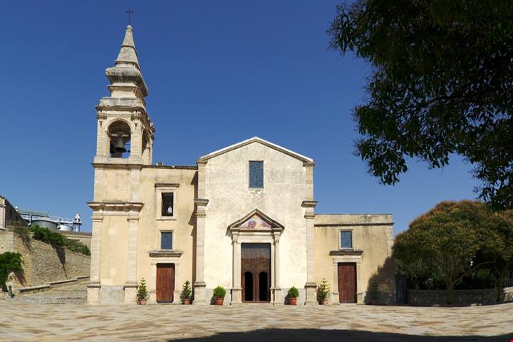 Il gioiello delle Madonie che domina la Sicilia dall'alto: è il borgo che trasforma la roccia in capolavoro d'arte medievale