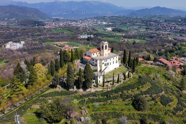 Lombardia, 5 itinerari al fresco tra natura e tradizioni per sfuggire al caldo della città vicino a Milano