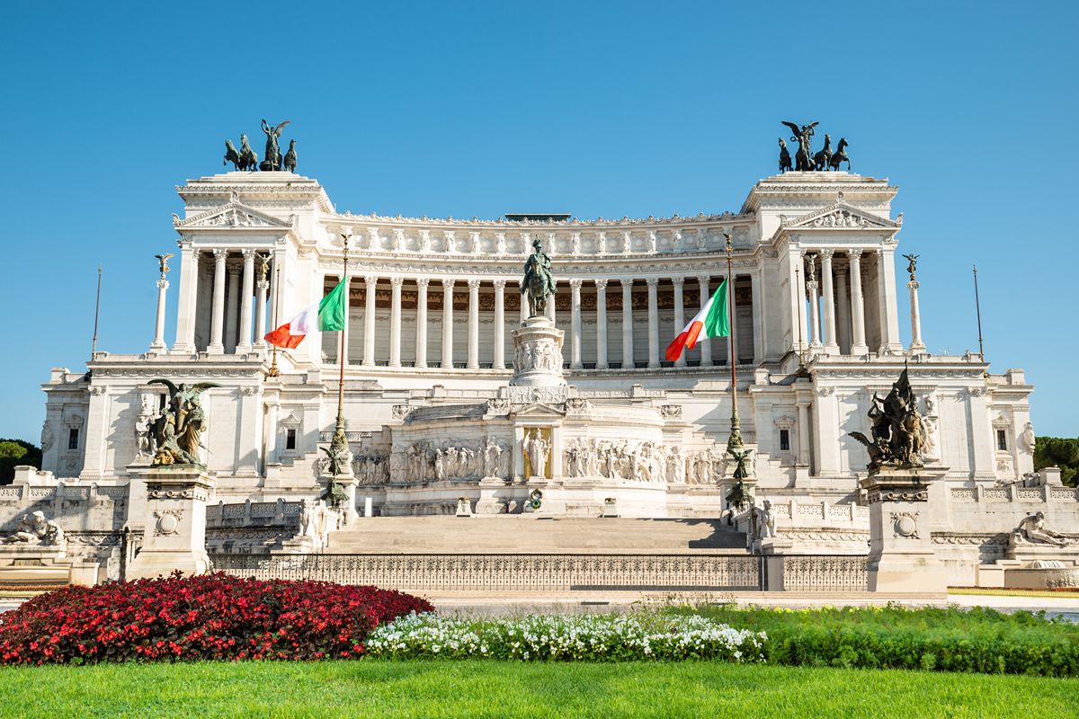 Una terrazza panoramica nel centro di Roma regala una vista a 360 gradi sulla città, tra monumenti celebri, cupole e scorci meno conosciuti.
