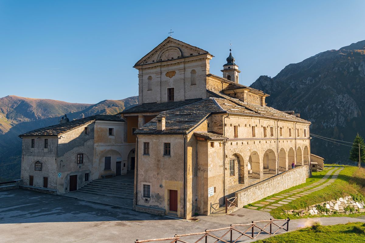 Il Santuario più fresco d'Italia: dal '700 il Piemonte ospita un luogo della fede amatissimo dagli escursionisti