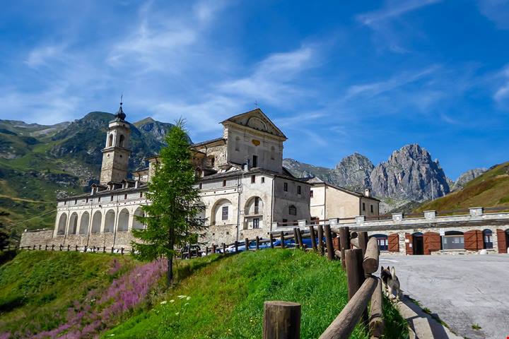Il Santuario più fresco d'Italia: dal '700 il Piemonte ospita un luogo della fede amatissimo dagli escursionisti