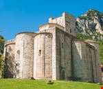 Abbazia di San Vittore alle Chiuse (2) Abbazia di San Vittore alle Chiuse (2)