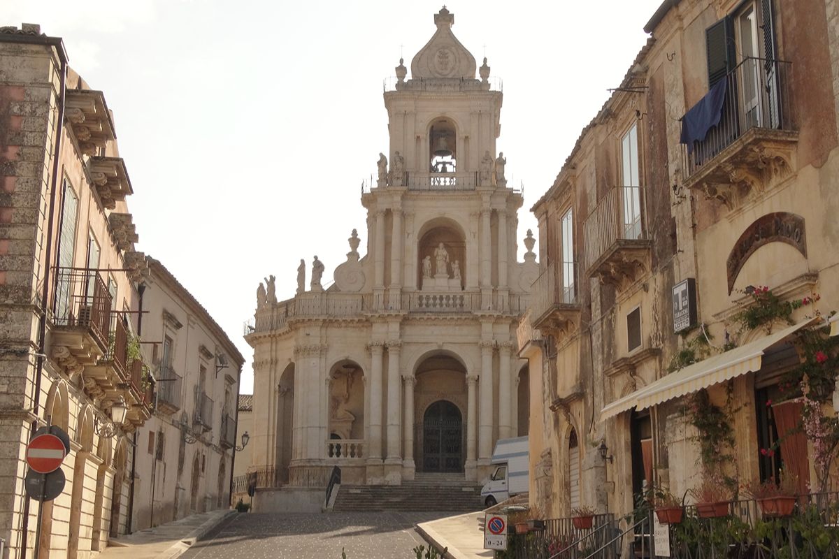 Sicilia, il gioiello barocco senza folla che unisce chiese patrimonio UNESCO e un antico teatro greco