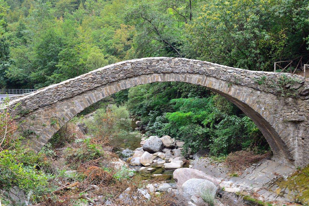 Fino a pochi anni fa era un mucchio di case abbandonate, ma la tecnologia ha fatto rinascere questo gioiello della Liguria