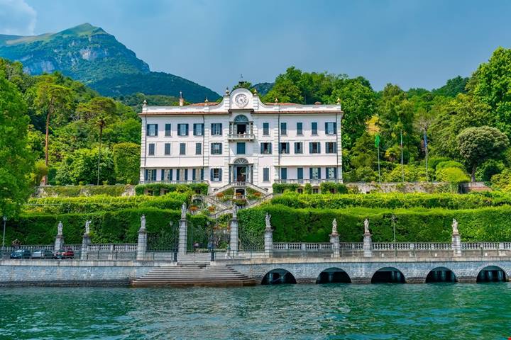 Un bellissimo museo, un giardino botanico e una vista incredibile: sul Lago di Como c'è una villa straordinaria tutta da scoprire