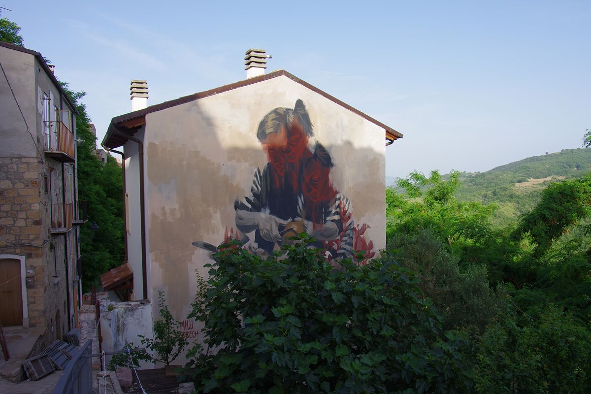 Rinato grazie agli artisti, in questo borgo del Molise ci sono più murales che abitanti