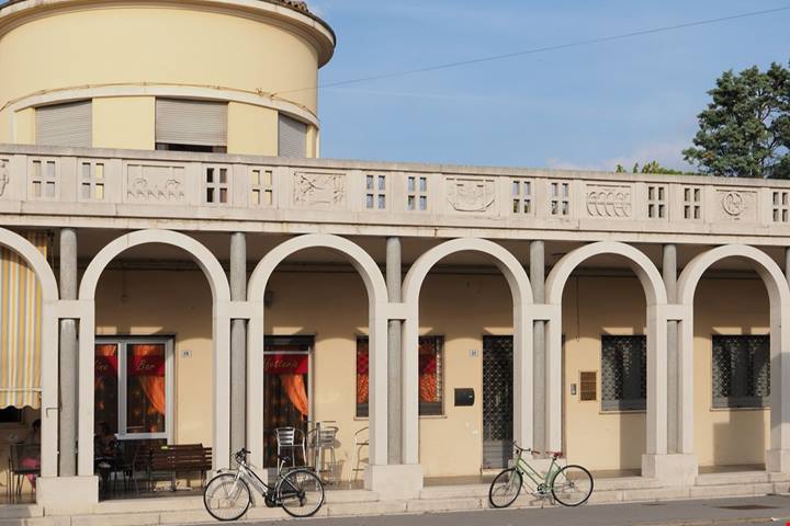 La città metafisica dell'Emilia Romagna che ha cristallizzato gli anni '30