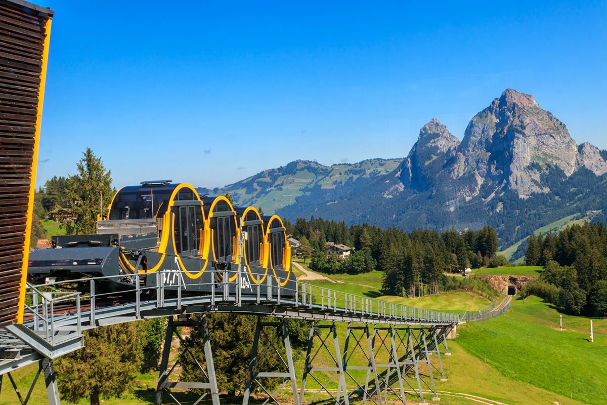 Sembra uscita un libro di fiabe: in Svizzera c'è una città alpina che ha detto no alle auto (e ci ha guadagnato)