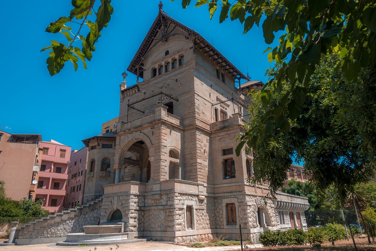 Dalla vista sul mare al capolavoro Liberty: solo a Palermo puoi scoprire uno dei palazzi simbolo del primo '900 italiano