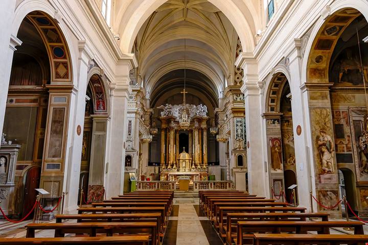 Se non hai mai sentito parlare di anamorfosi, è il momento giusto di visitare questo convento di Roma
