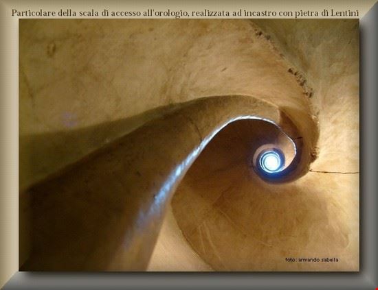  La scala vista da sotto armando sabella armando sabella