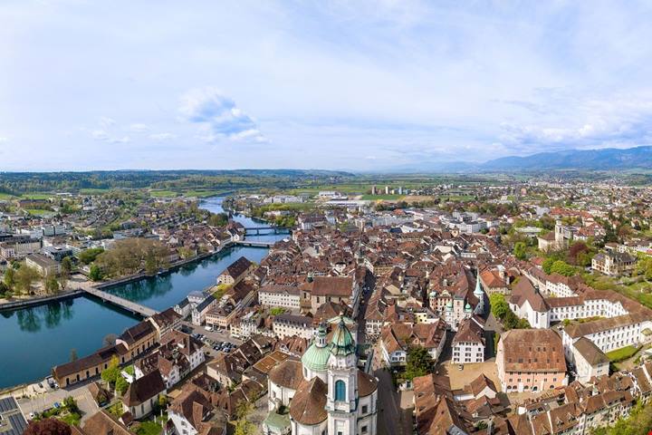11 volte bella: in Svizzera c'è una città dove questo numero è il passaporto per tutte le sue meraviglie