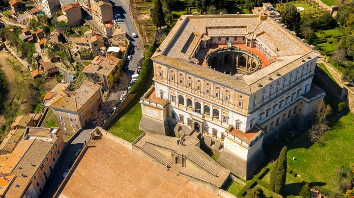 palazzo farnese caprarola_2279425293