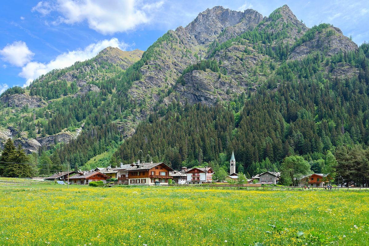 In Valle d'Aosta hanno inventato il sonnoturismo: viaggiare per dormire è la nuova frontiera delle vacanze rilassanti