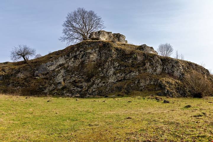 In Germania c'è una città medievale che nasconde 70mila diamanti, ed è costruita dentro il cratere di un meteorite