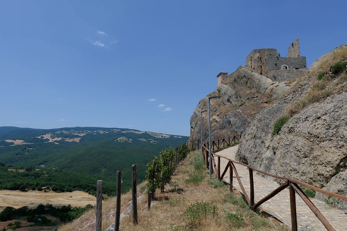 Brindisi? Si trova in Basilicata ed è un paesino di montagna: la strana omonimia di un borgo con nemmeno 800 abitanti