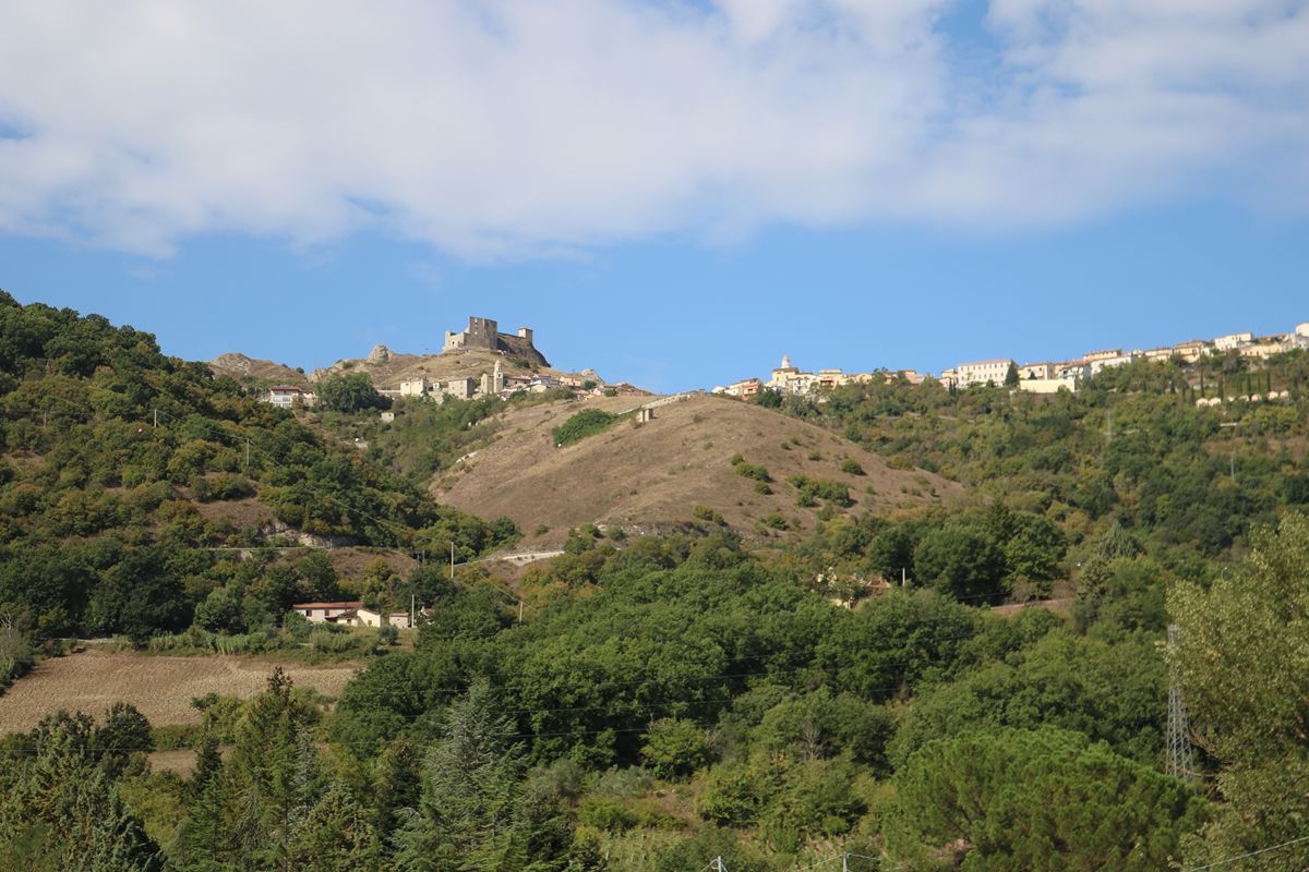 Brindisi? Si trova in Basilicata ed è un paesino di montagna: la strana omonimia di un borgo con nemmeno 800 abitanti