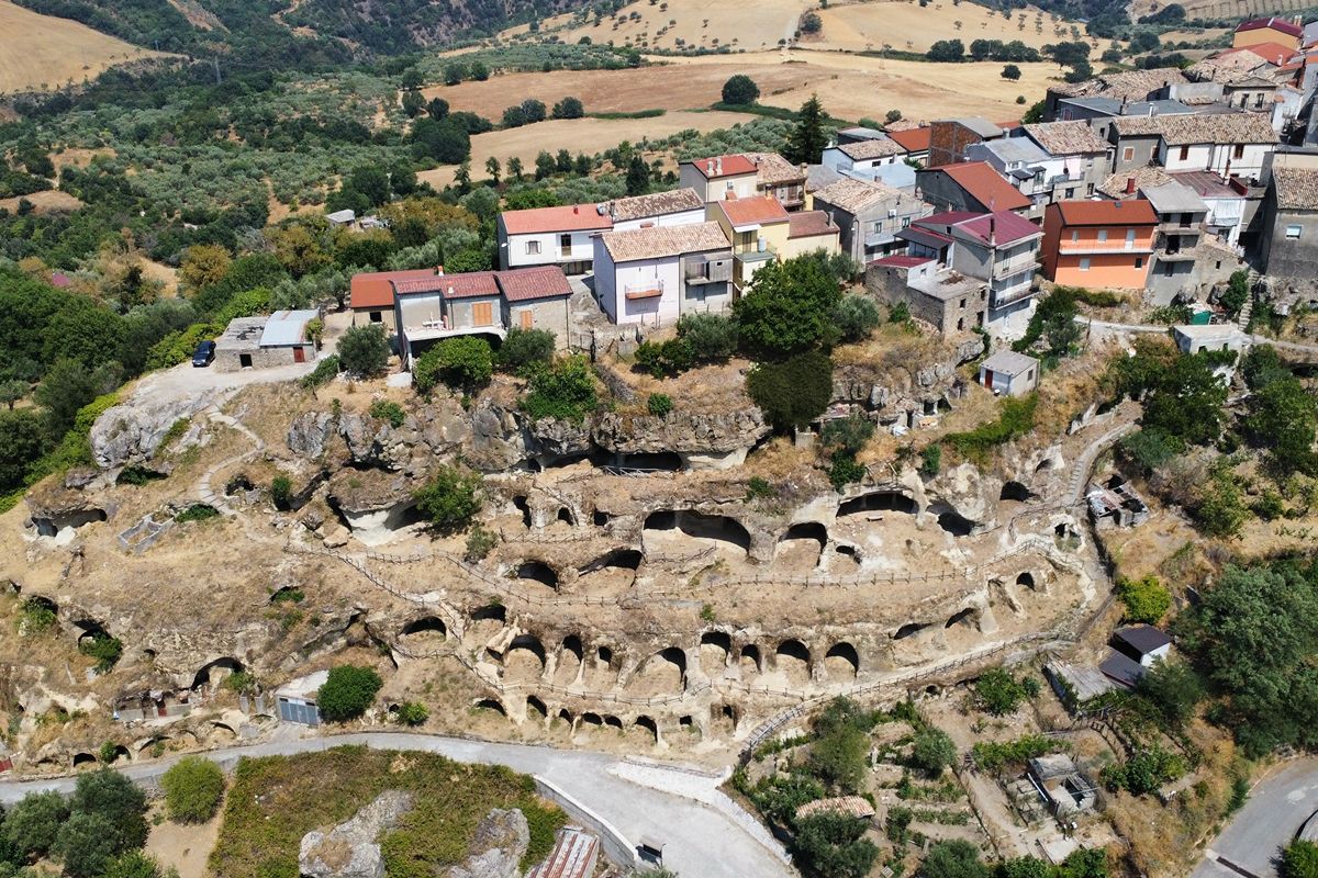 Grotte rupestri di Verzino (1)