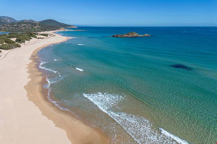 Settembre è il mese giusto per vivere la spiaggia più bella della Sardegna: qui sembra di stare alle Maldive