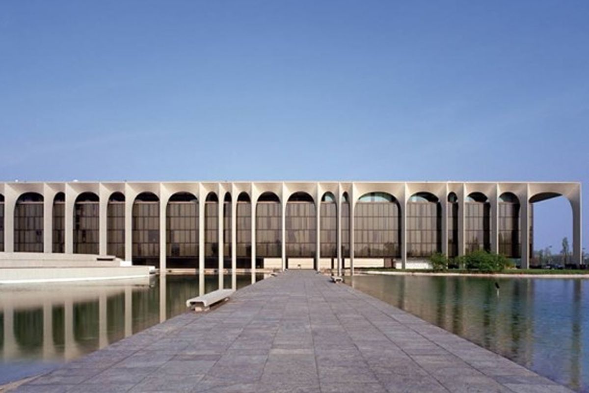 Alle porte di Milano c'è la prima opera italiana di Niemeyer, ed è un vero capolavoro del '900