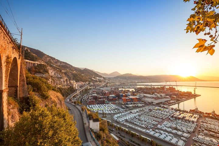 autunno-treno-italia_739280509
