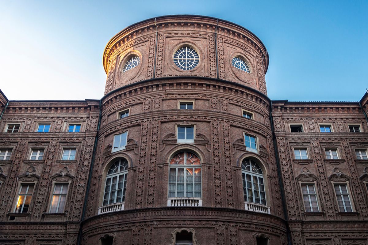 Una facciata che lascia a bocca aperta: questo palazzo di Torino è il capolavoro dimenticato del Barocco