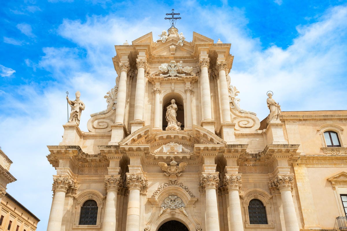 Tra storia e religione, la meravigliosa chiesa barocca in Sicilia che custodisce un antico tempio di oltre 2000 anni fa