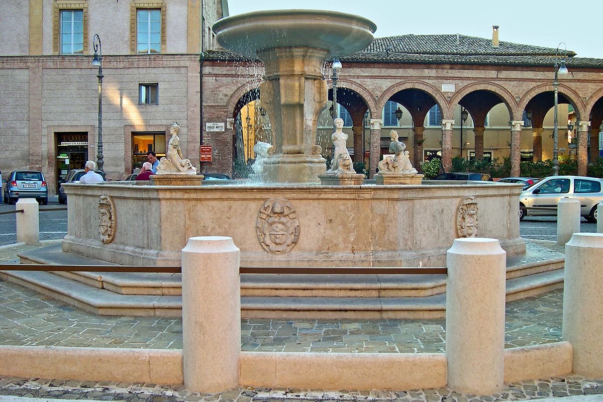 Dal Verdicchio a Enrico Mattei: ha soli 9000 abitanti, ma questo borgo delle Marche è due volte famoso