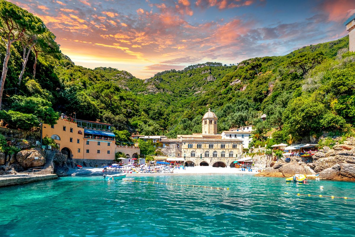 Inabissata a 17 metri di profondità: in Liguria c'è una statua unica che protegge i sub e il mare