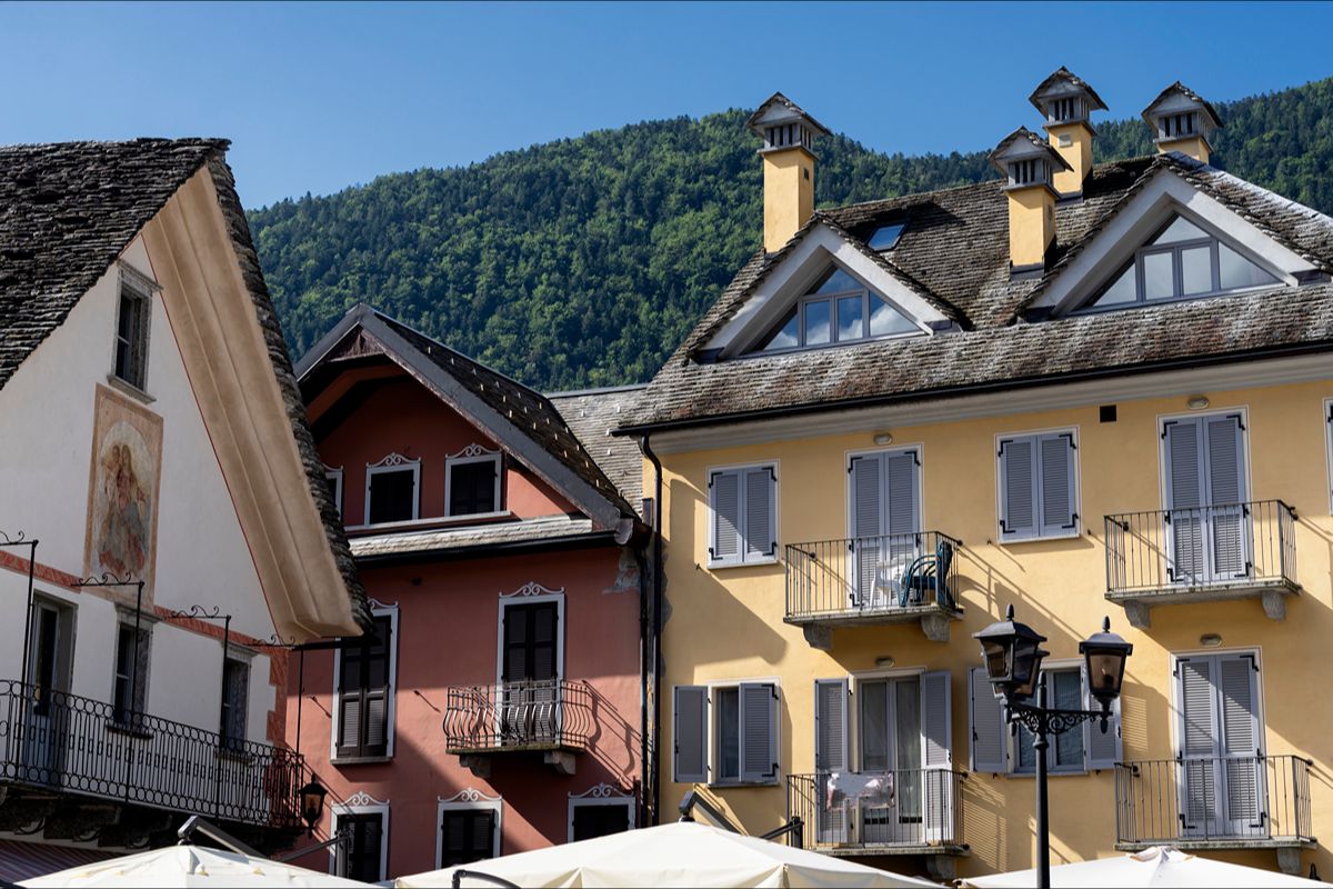 È il borgo degli spazzacamini e del profumo: l'autunno è il periodo giusto per scoprire tutte le sue bellezze
