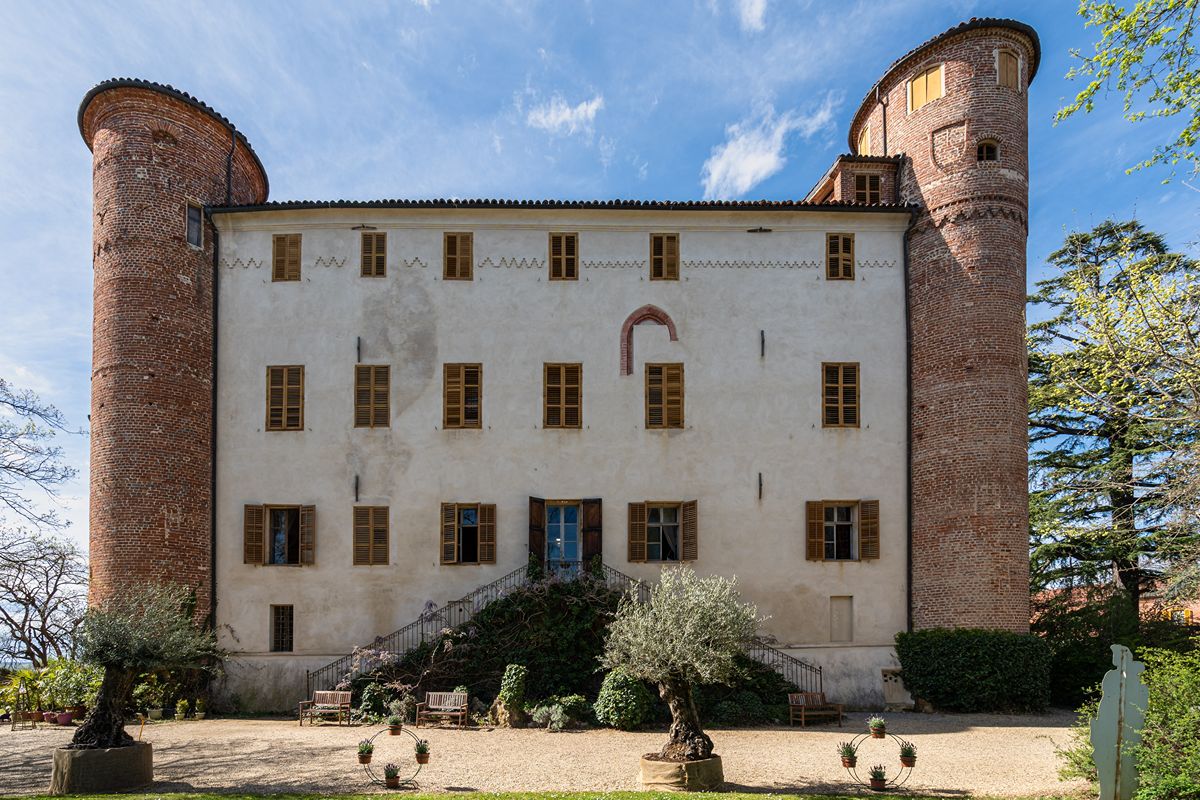 Messer Tulipano e un magnifico giardino all'inglese: in Piemonte c'è un castello che è uno spettacolo