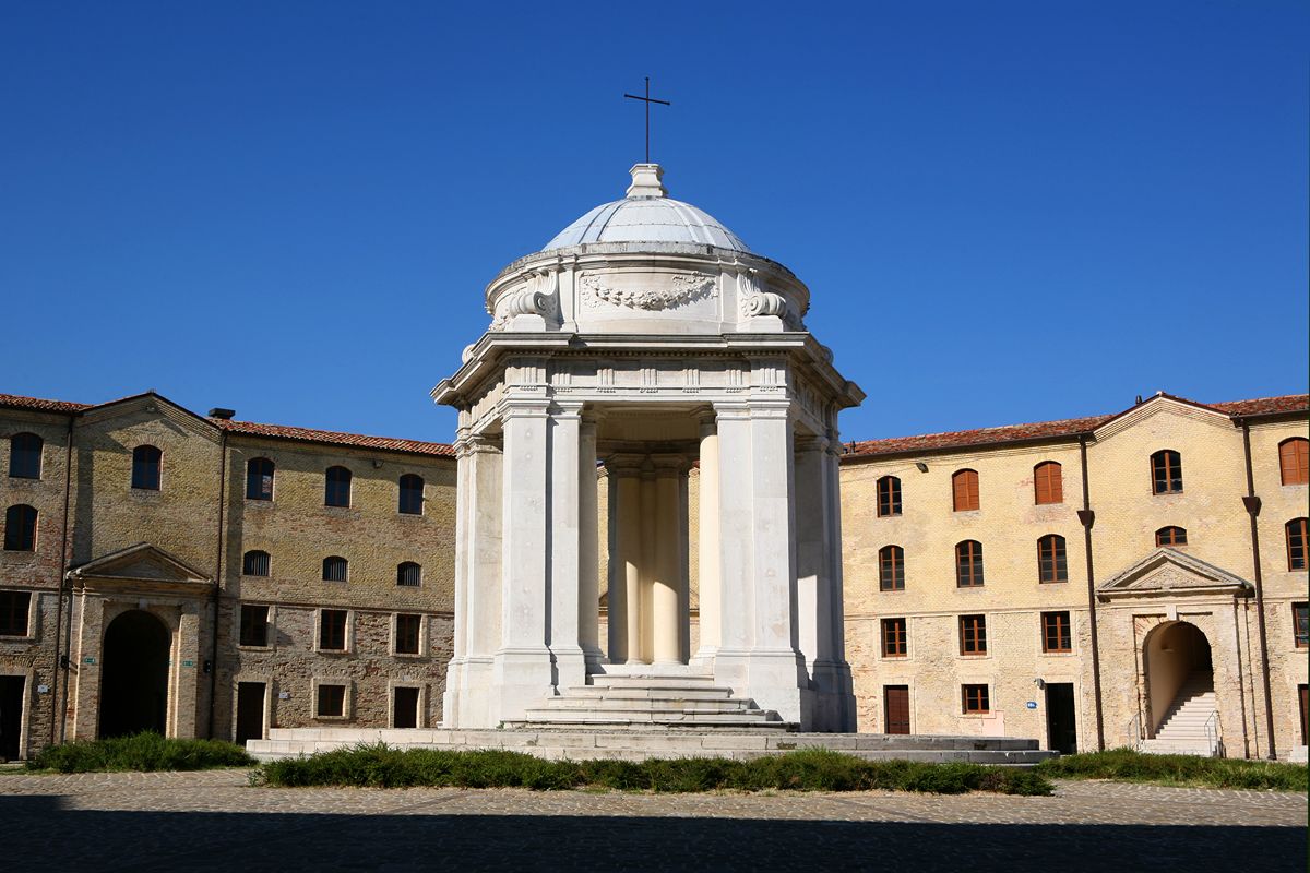 200 anni prima che in America, il primo Pentagono al mondo è stato costruito in questa splendida città italiana