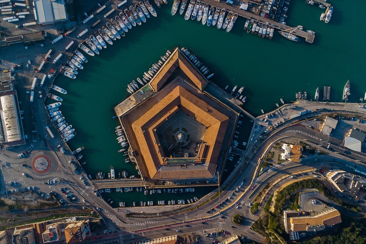 200 anni prima che in America, il primo Pentagono al mondo è stato costruito in questa splendida città italiana