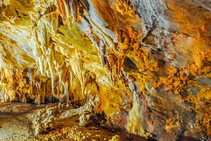 12 mila anni fa gli uomini già abitavano qui: per scoprire queste grotte della Liguria devi camminare per chilometri