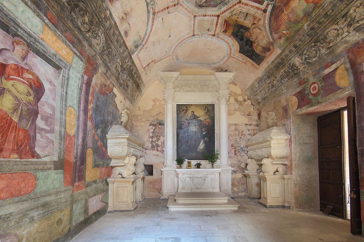 È uno dei più grandi di tutta Italia: tra gli ulivi del Salento un castello a forma di stella tutto da scoprire