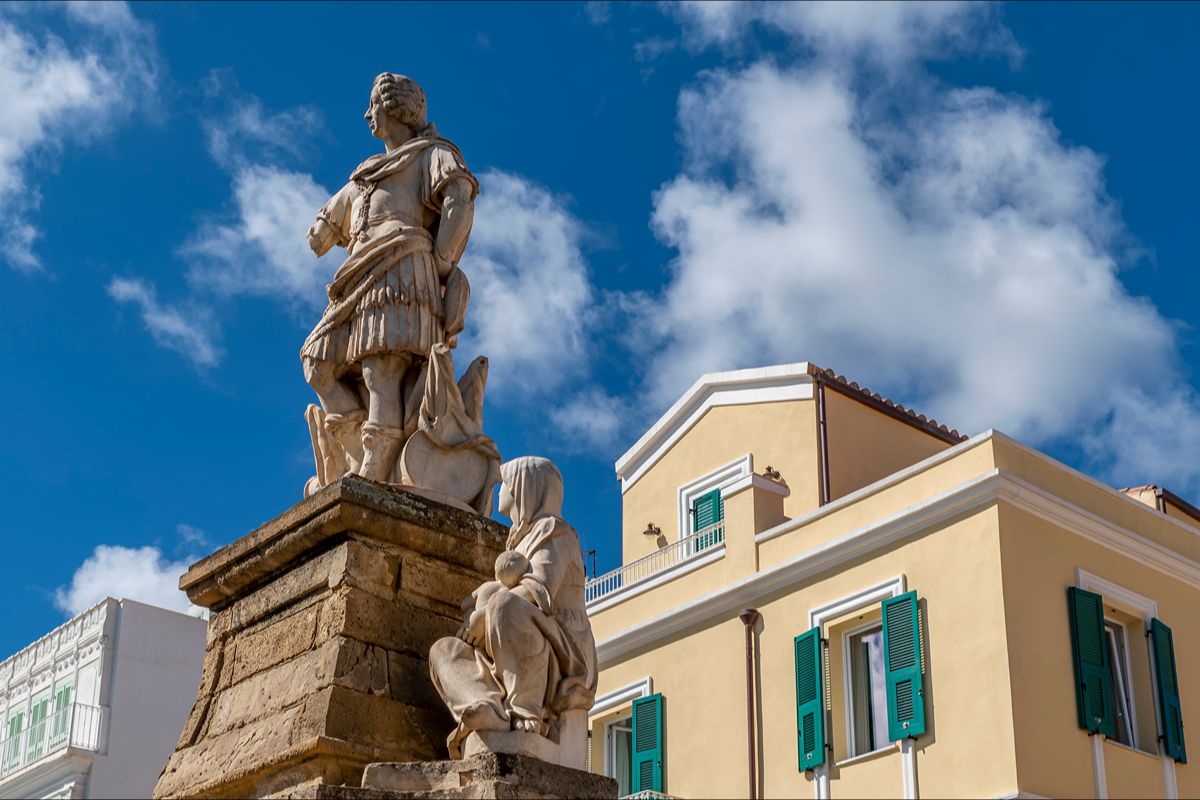 Siamo in Sardegna, ma si parla genovese: il curioso paradosso dell'isola dalle case color pastello
