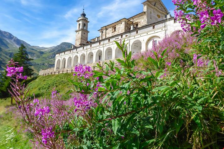 Tra le montagne del Piemonte c’è un borgo minuscolo che ha dato il nome a un formaggio leggendario