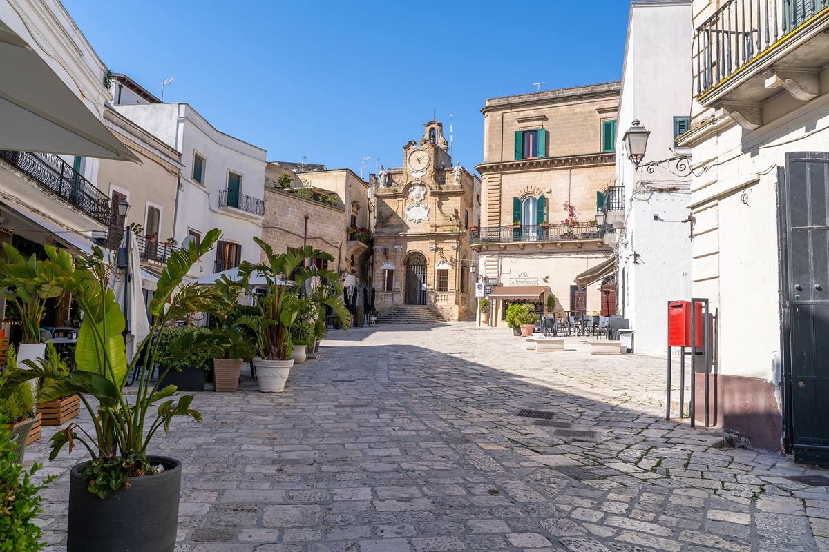 Un castello a forma di vascello da dove guardare tutto il Salento: questo borgo è la capitale storica della Puglia