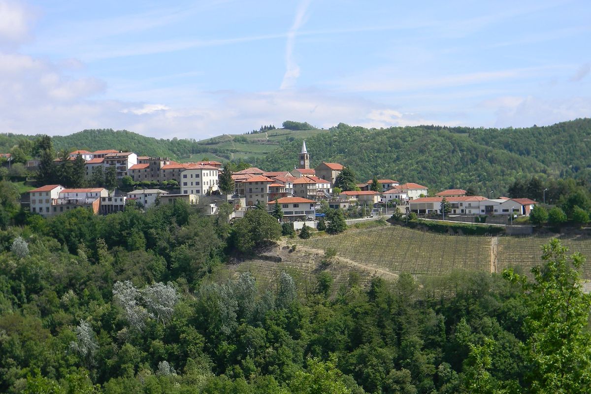 Piemonte, il borgo del Passito e delle oasi WWF dove l'autunno è una full immersion nella natura