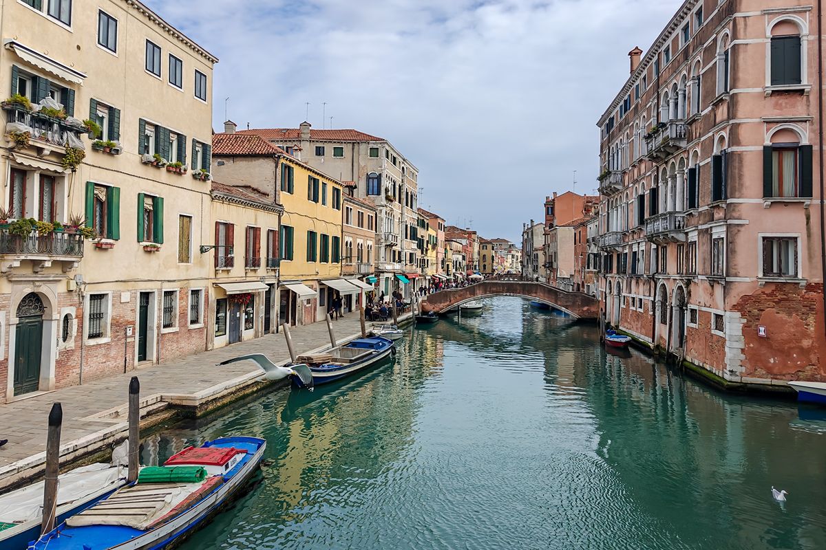 Il quartiere storico di Venezia dove i turisti non sono ancora arrivati: qui si respira la vera Laguna di un tempo