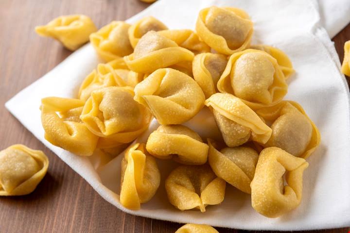 Pasta fatta a mano, vino novello e passeggiate nel Medioevo: è lei la città italiana perfetta da scoprire in autunno