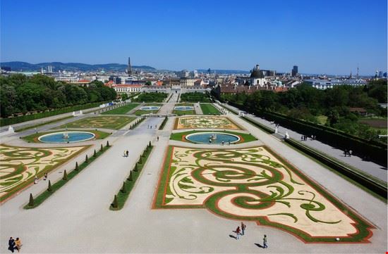 Belvedere Palace Vienna PhotoBarmaley - ©Shutterstock
 PhotoBarmaley - ©Shutterstock
