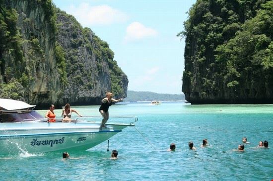 Phi Phi Islands Phi Phi Islands Gritsana Charoensuk Gritsana Charoensuk