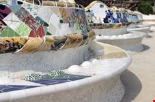 Particolare della panca decorata