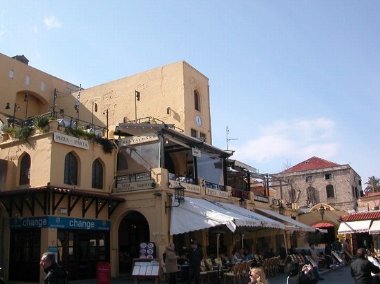 PIAZZA IN ALTRA POSIZIONE.